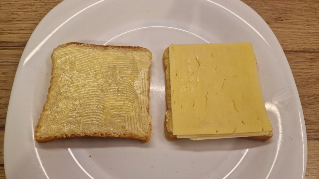 Amerikanisches Käsesandwich Zubereitung Heißluftfritteuse