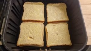Amerikanisches Käsesandwich Zubereitung Heißluftfritteuse