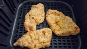 gebackene Putenbrust in der Heißluftfritteuse braten