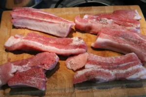 Gebackene Schweinerippen
