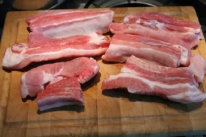 Gebackene Schweinerippen