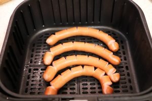 Würstchen braten im Airfryer nach dem backen